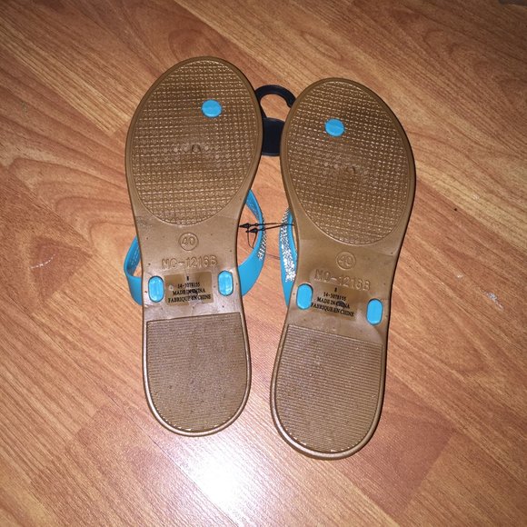 Privilege Size 8 Rhinestone Ladies Slippers - Picture 6 of 7